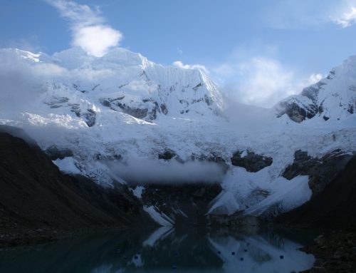 Studie stützt Klimaklage gegen RWE: Menschengemachte Emissionen verantwortlich für Gletscherflut-Risiko in Anden